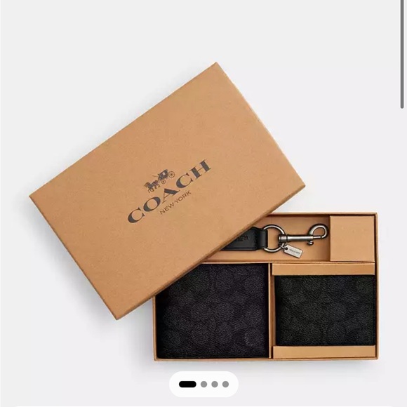 Coach Wallet Gift Set - Picture 1 of 9